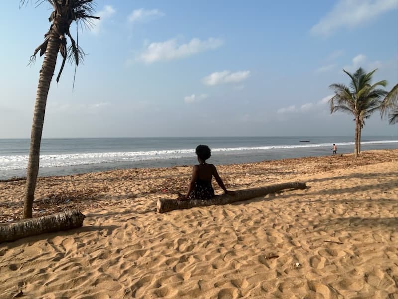 Travel snapshot of Selasi during a trip