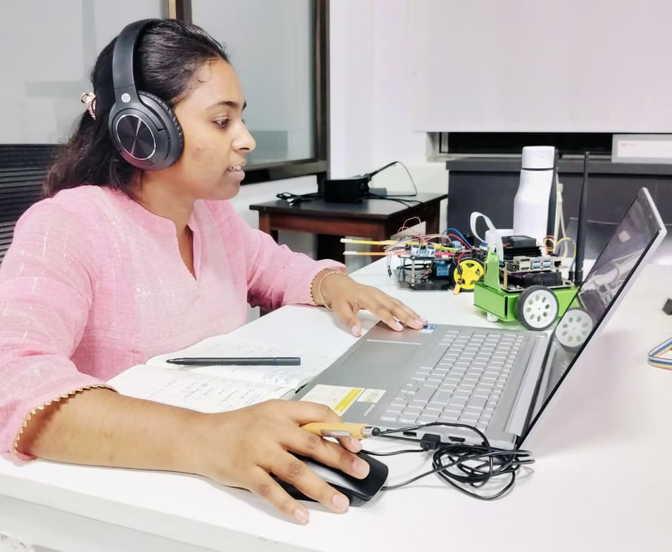 Casual photos of medini, Wiingy tutor