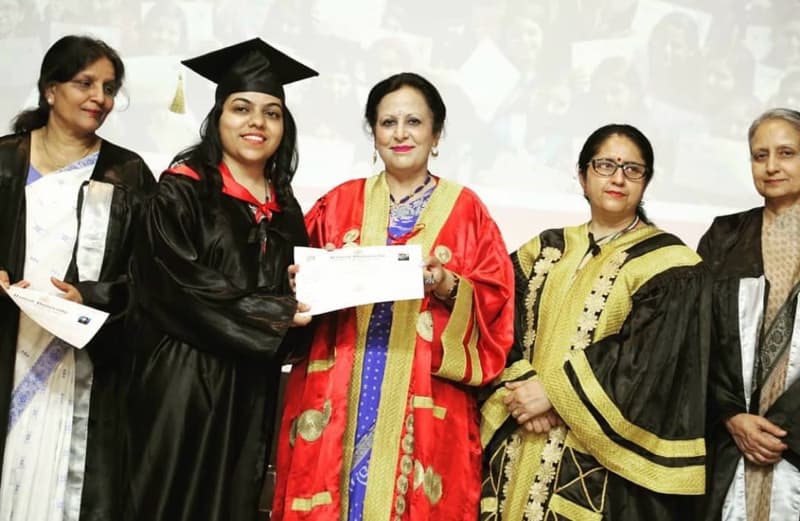 Graduation ceremony photo of Simran