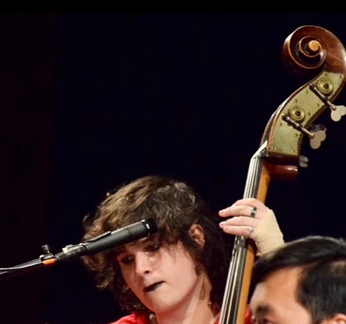 Profile photo of Lia Sofia, Guitar tutor at Wiingy