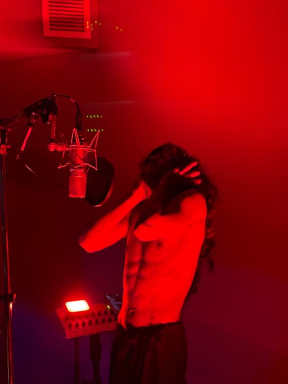 Profile photo of Pramuk, Singing tutor at Wiingy