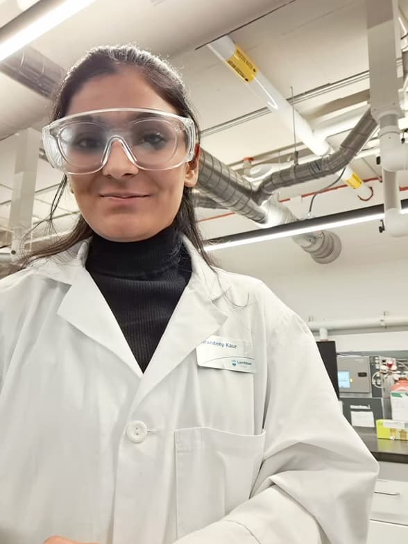 Profile photo of Kirandeep, Physics tutor at Wiingy