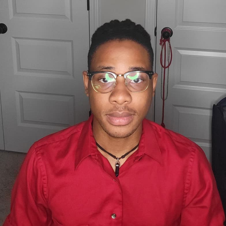 Profile photo of Elijah , Singing tutor at Wiingy