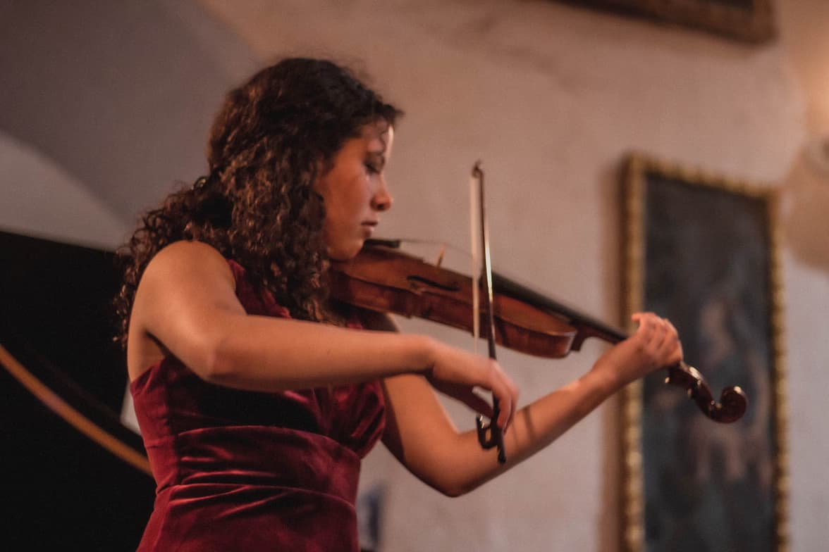 Profile photo of Jimena , Violin tutor at Wiingy