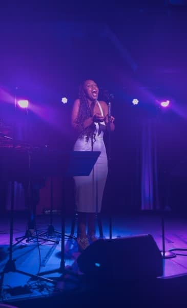 Profile photo of Carrington, Singing tutor at Wiingy