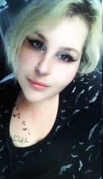 Profile photo of Tiff, Yoga tutor at Wiingy