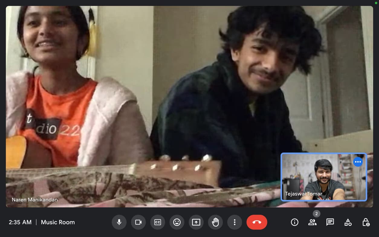 Tejaswai conducting a lesson