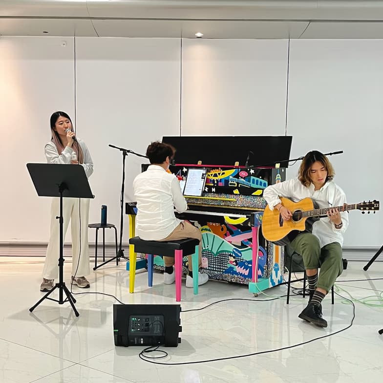 Profile photo of Joseph, Guitar tutor at Wiingy