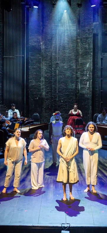 Casual photos of Nathan, Wiingy tutor