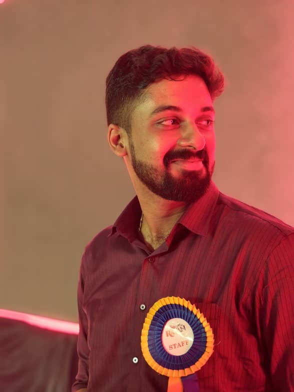 Profile photo of ATHUL, Engineering tutor at Wiingy