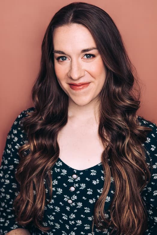 Profile photo of Cadence, Singing tutor at Wiingy