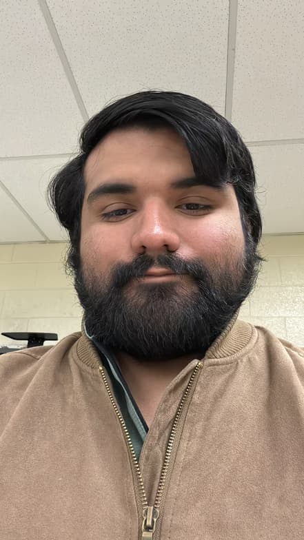 Profile photo of Alejandro, ESL tutor at Wiingy