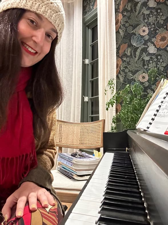 Profile photo of lena, Music tutor at Wiingy