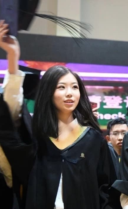 Graduation ceremony photo of Bing