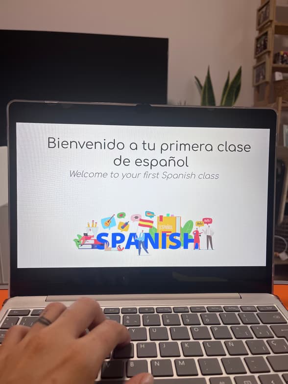 Spanish learning materials by Laia