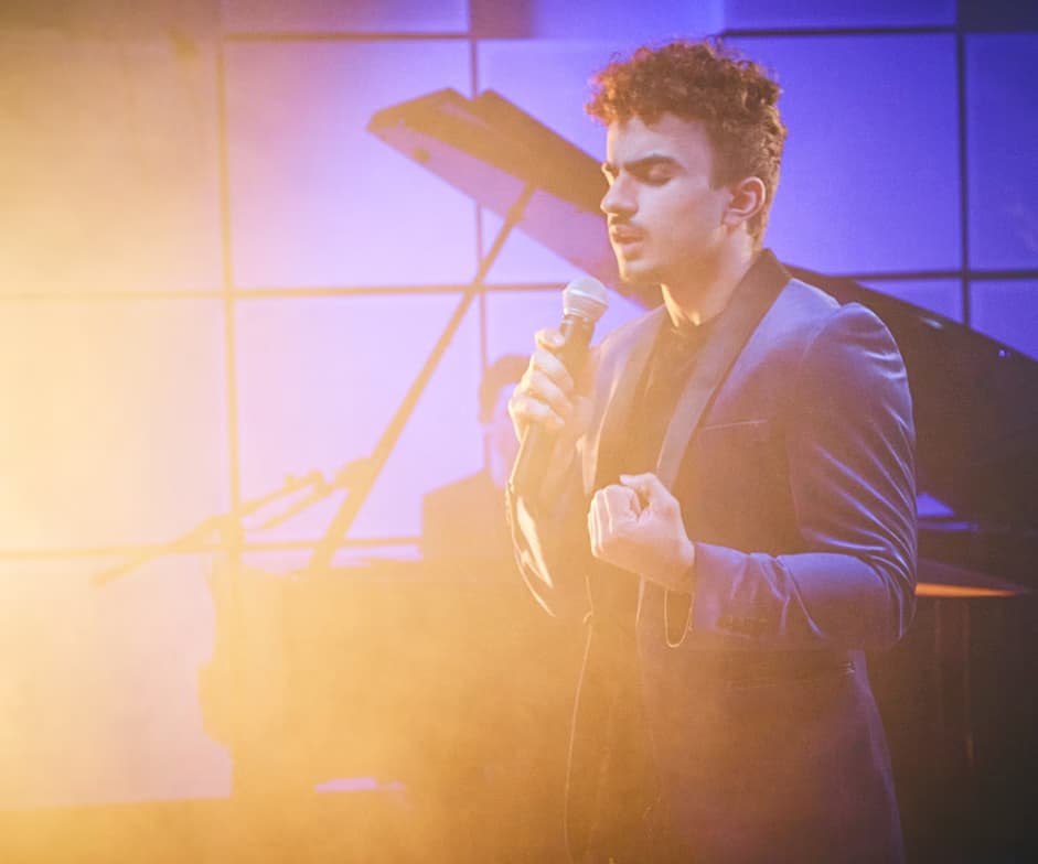 Profile photo of Mustafa, Singing tutor at Wiingy