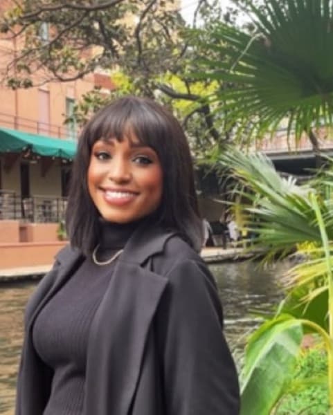 Profile photo of Christy, ESL tutor at Wiingy