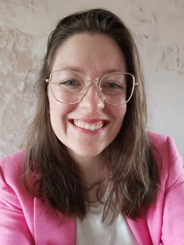 Profile photo of Ceres, ESL tutor at Wiingy