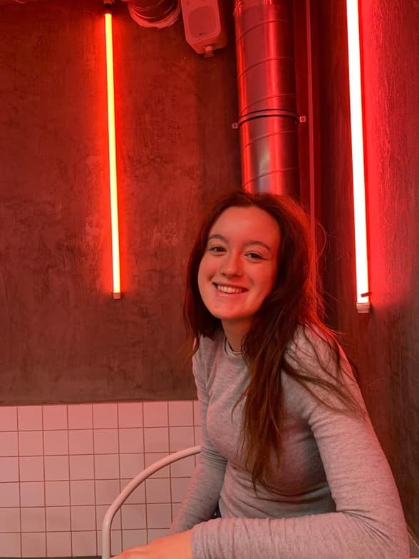 Profile photo of Darcy, French tutor at Wiingy