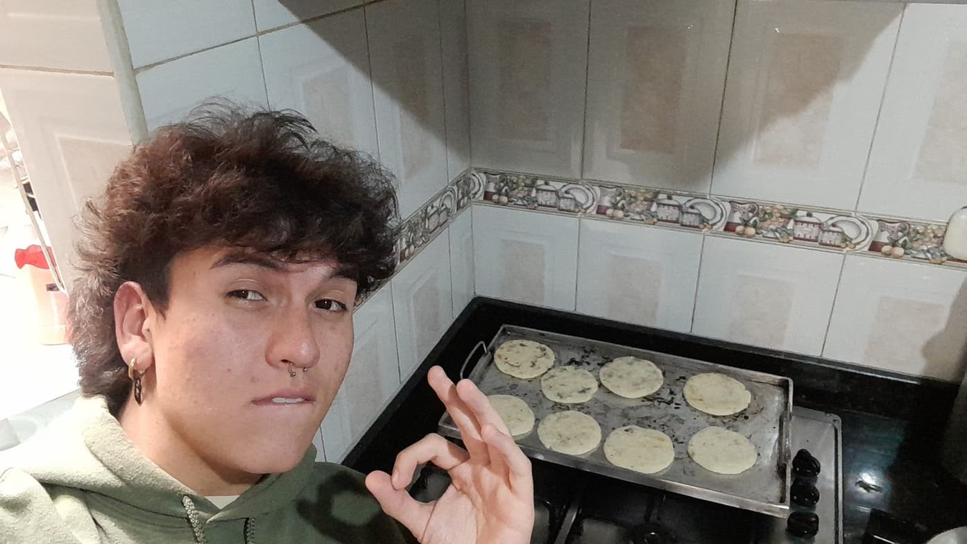 Nicolásenjoying a hobby outside teaching