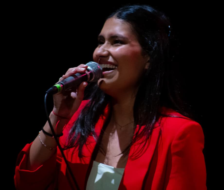 Profile photo of Mariana, Singing tutor at Wiingy