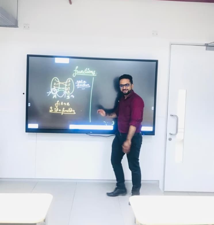 Casual photos of Naman, Wiingy tutor