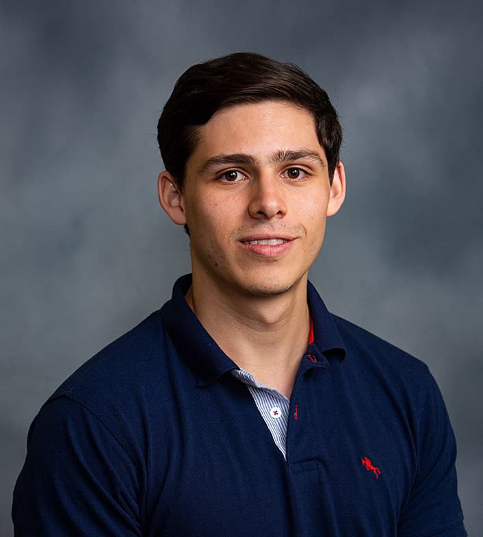 Profile photo of Santiago, Spanish tutor at Wiingy