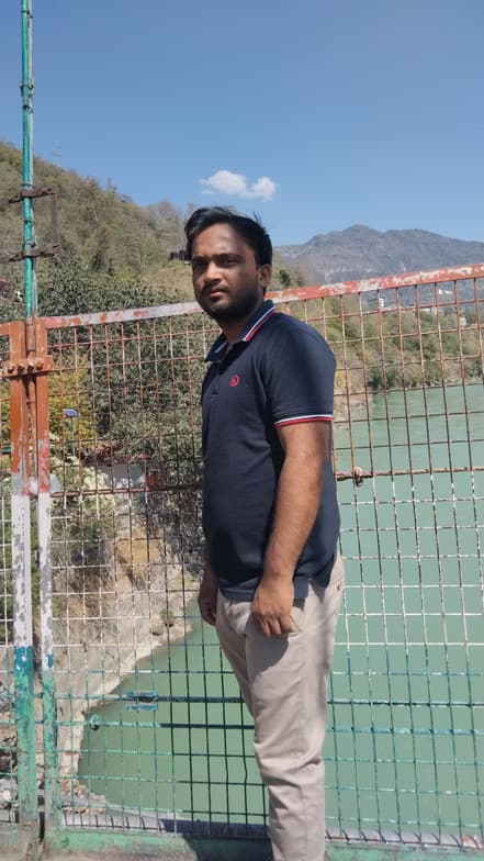 Travel snapshot of Gaurav during a trip