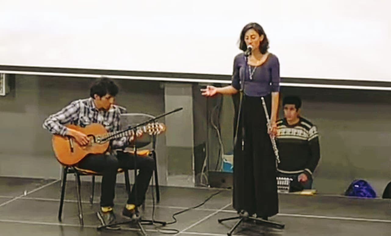 Casual photos of Laura, Wiingy tutor