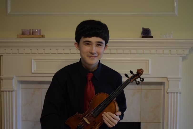 Profile photo of Asher, Violin tutor at Wiingy