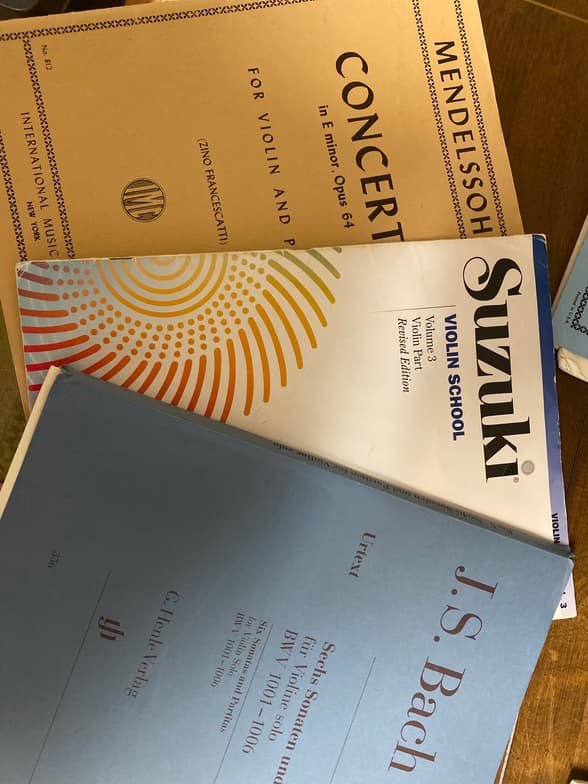 Violin learning materials by Asher