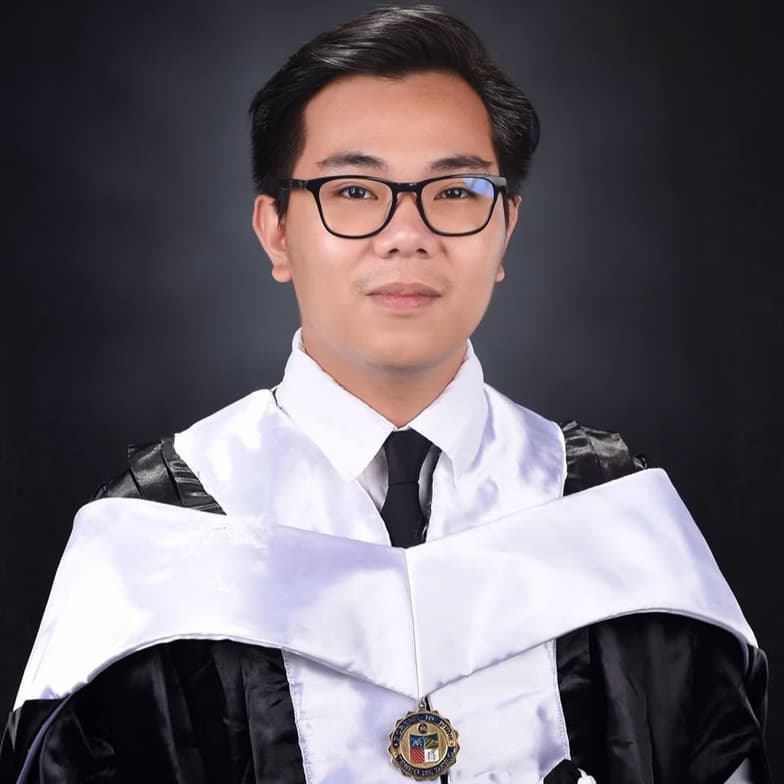 Profile photo of Adonis, English tutor at Wiingy