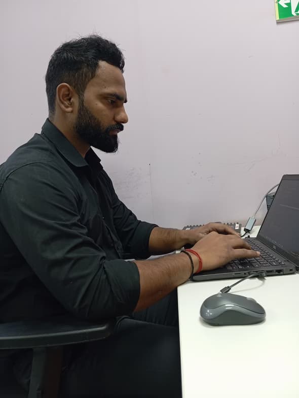 Profile photo of Shreyash , Mathematics tutor at Wiingy