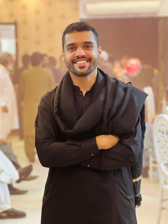 Profile photo of Zohair, Economics tutor at Wiingy