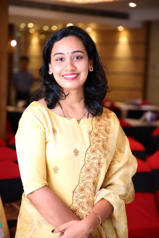 Profile photo of Nicy, Physics tutor at Wiingy