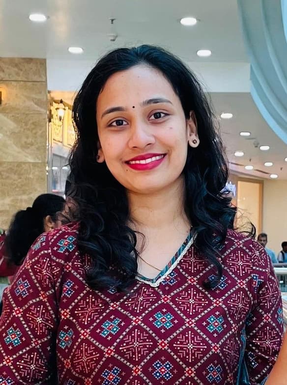 Profile photo of Nicy, Physics tutor at Wiingy