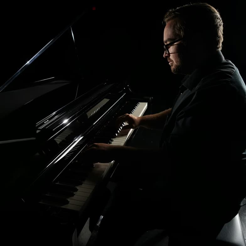 Profile photo of James, Piano tutor at Wiingy