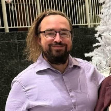 Profile photo of James, Piano tutor at Wiingy