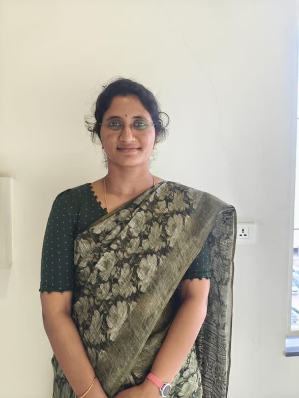 Graduation ceremony photo of Garimidi