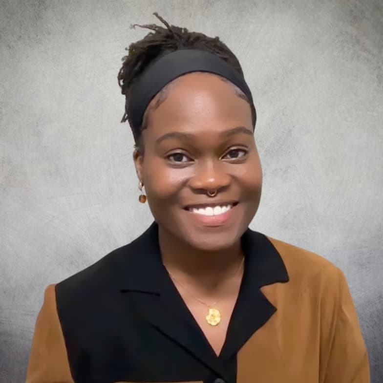 Profile photo of Rosa, English tutor at Wiingy