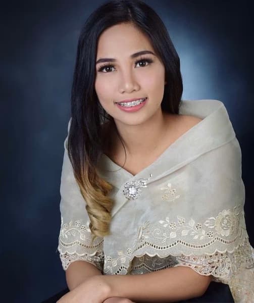 Profile photo of Aira, ESL tutor at Wiingy