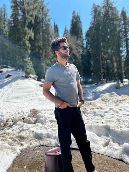 Travel snapshot of Deepak during a trip