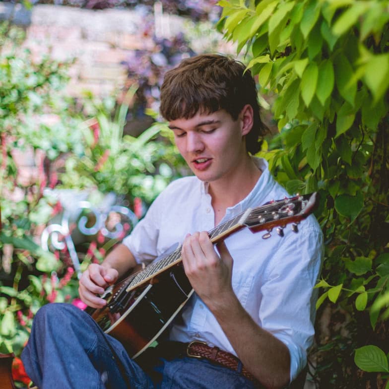 Profile photo of Joe, Guitar tutor at Wiingy