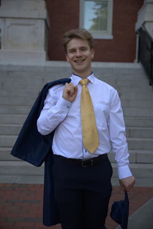 Profile photo of Jeremi, Piano tutor at Wiingy