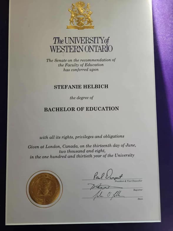 Verified degree or teaching certification of Stefanie