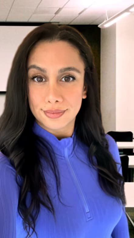 Profile photo of Shamira, English tutor at Wiingy