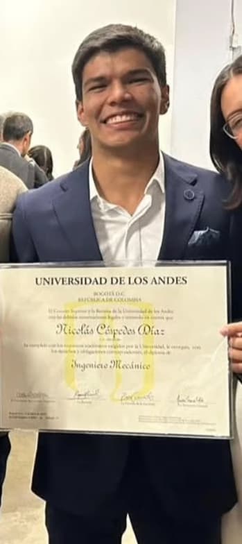 Graduation ceremony photo of Nicolás