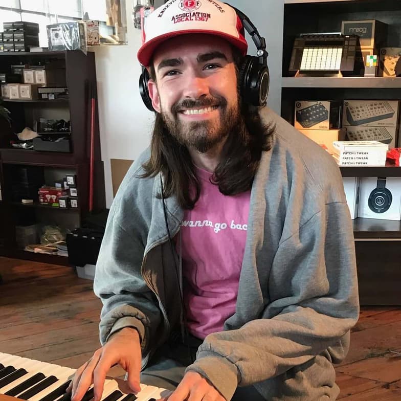 Profile photo of Jones, Singing tutor at Wiingy