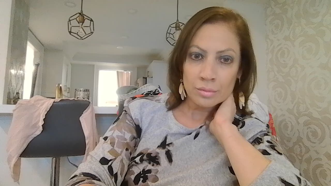 Verified degree or teaching certification of Nadia