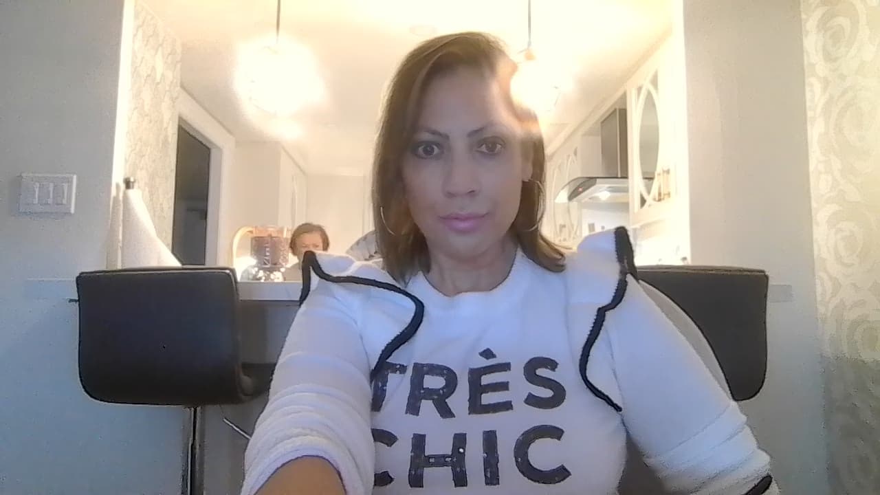 Profile photo of Nadia, English tutor at Wiingy